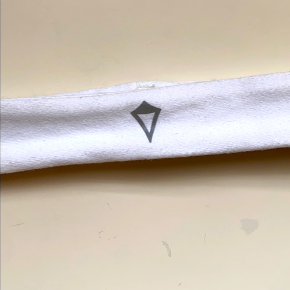 Ivivva white headband